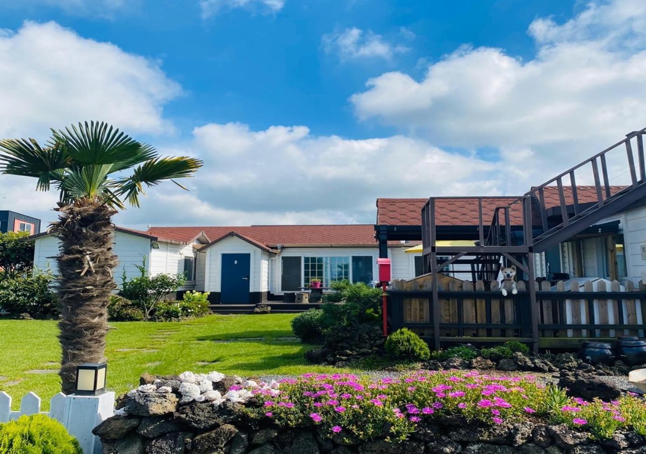 Jeju Haepoomdal Pension מראה חיצוני תמונה