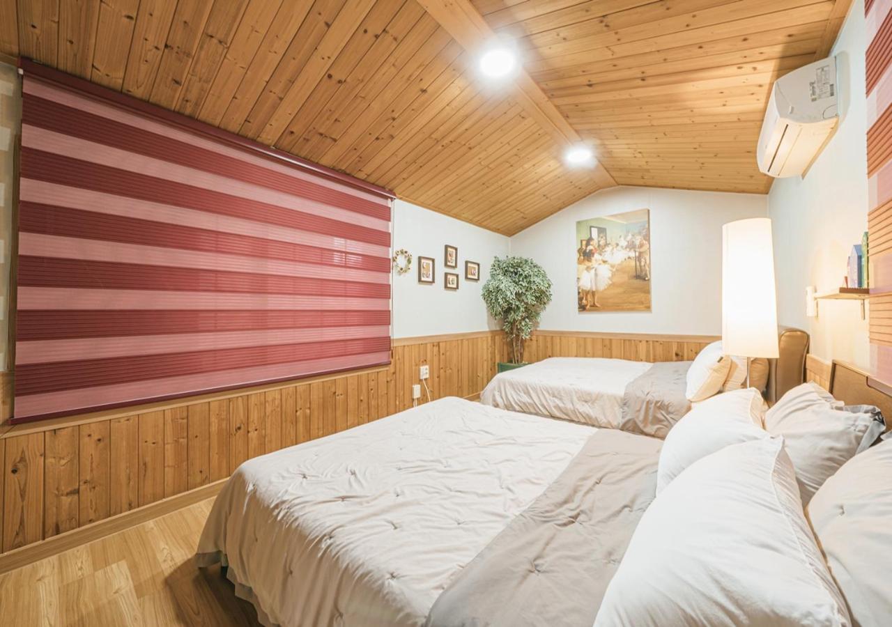 Jeju Haepoomdal Pension מראה חיצוני תמונה