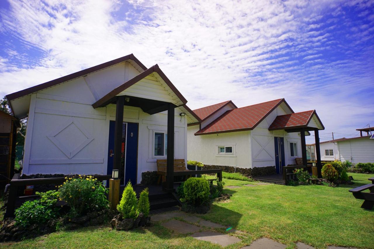 Jeju Haepoomdal Pension מראה חיצוני תמונה