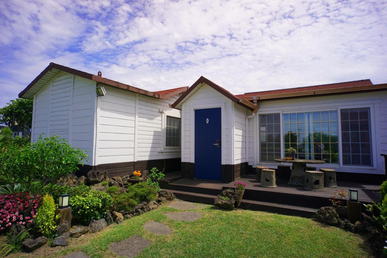 Jeju Haepoomdal Pension מראה חיצוני תמונה